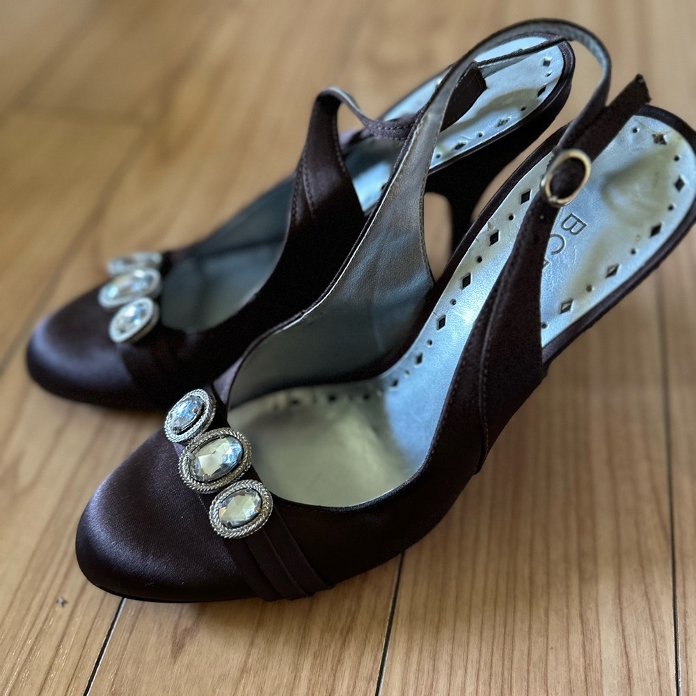 BCBG Women Brown Satin SLINGBACK HEELS - Size 7.5 Rhinestones Pumps